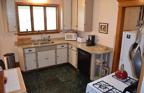 Great Valley House | Spacious Charming Country Home for All Seasons -Golf-Ski-Relax