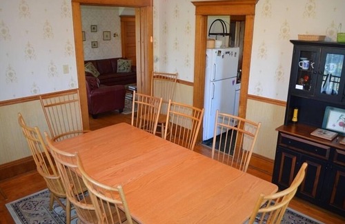 Great Valley House | Spacious Charming Country Home for All Seasons -Golf-Ski-Relax