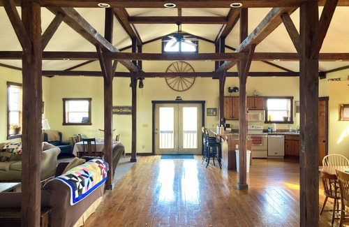 Shelbyville Cabin | Spacious charming exclusive rental in Shelbyville, KY