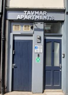 Lincoln Apartment | Spacious City Center 2 Bed Apartment Free Wifi