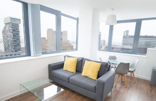St George's Quarter House | Spacious City Centre One Bedroom Apartment