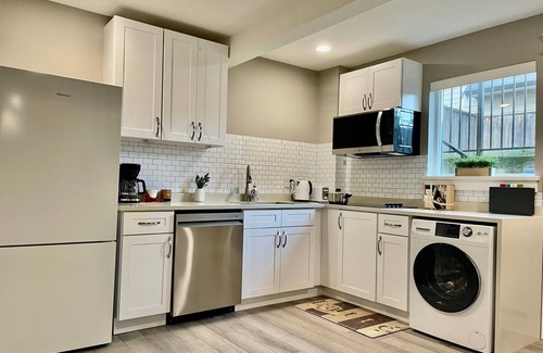 Surrey House | Spacious city haven 2BR
