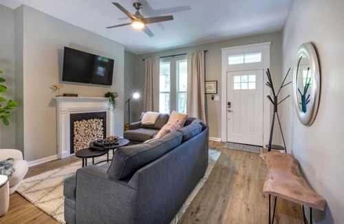 Highlands House | Spacious & close to downtown