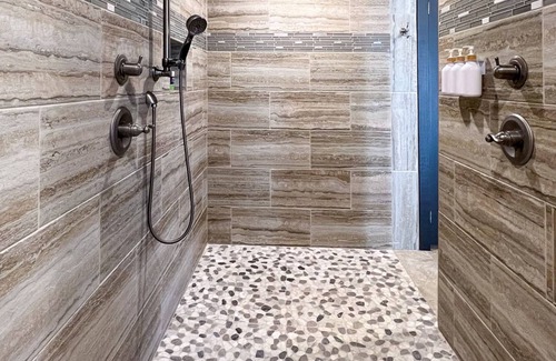 Bellville Apartment | Spacious Clubhouse Suite Pool
