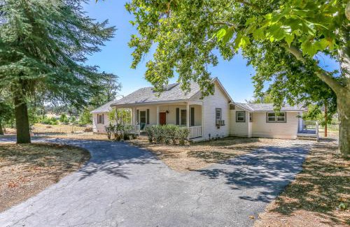 Yosemite Lakes House | Spacious Coarsegold Getaway about 34 Mi to Yosemite!