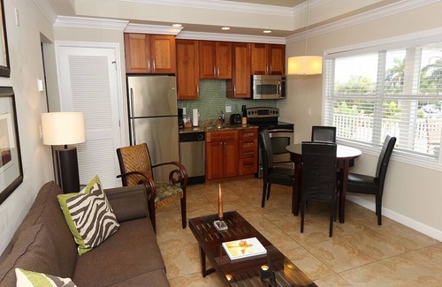 Bradenton Beach Hotel | Spacious Coastal 3 Bedroom Unit - Beach Club at Anna Maria Island #10, by RVA