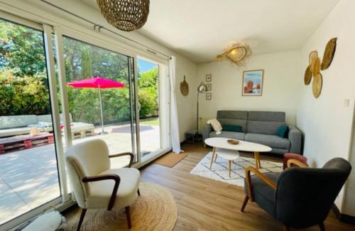La Rochelle Apartment | Spacious cocoon with pool in La Rochelle