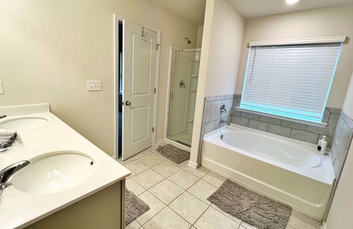 Lithonia House | Spacious Comfy Cozy Home With 3 Bedrooms & 2.5 Baths