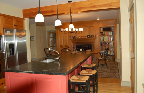 Stowe Hollow House | Spacious & Comfy Modern Farmhouse, Private w/Mountain Views. Hot Tub & Sauna