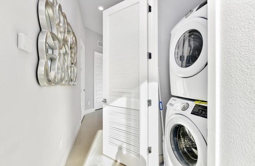 Reunion Apartment | Spacious Condo near Disney w/ Hotel Amenities - 7770 - 27 - 214