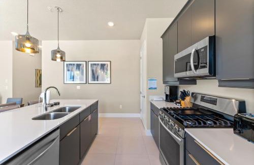 Reunion Apartment | Spacious Condo Near Disney With Resort & Waterpark Access - B21-117