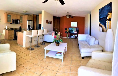 Sardinera Condo | Spacious Condo Resort Like W/Ocean View by Beach, WiFi, Free Parking, Dishwasher