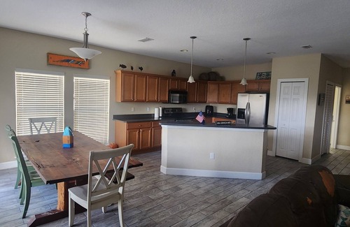 Horseshoe Beach Condo | Spacious Condo with beautiful view 3 bedroom/2.5 bathroom
