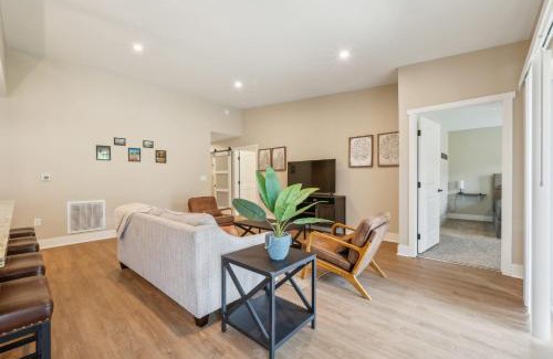 Williamsburg House | Spacious Condo with Combined units at Traverse City