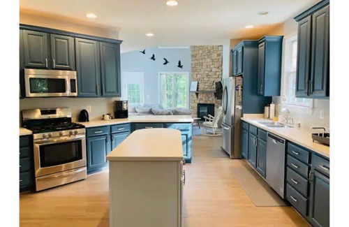 Cape St. John House | Spacious Contemporary Waterfront home on Chesapeake Bay's South River