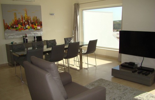 Salema Villa | Spacious, contemporary villa with sun roof, pool and balcony