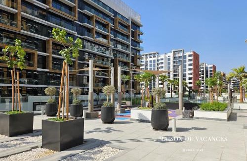 Nad Al Sheba Apartment | Spacious Corner 1 Bedroom 10mins from Dubai Mall