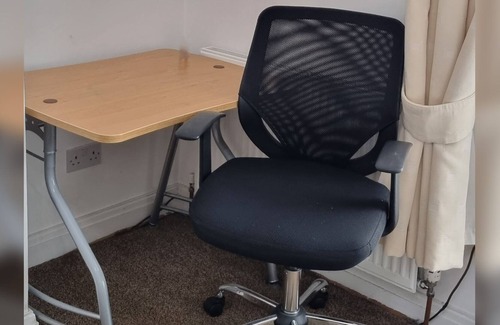 Rochdale Apartment | Spacious Cosy King Bed Flat Free Wi-Fi & Parking Rochdale