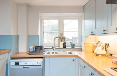North Buckland House | Spacious Cottage, Parking nr Saunton Sands