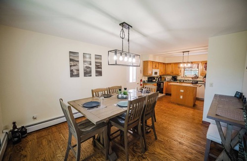 Sidney House | Spacious Country Home w/Hot Tub, near Colby/Thomas