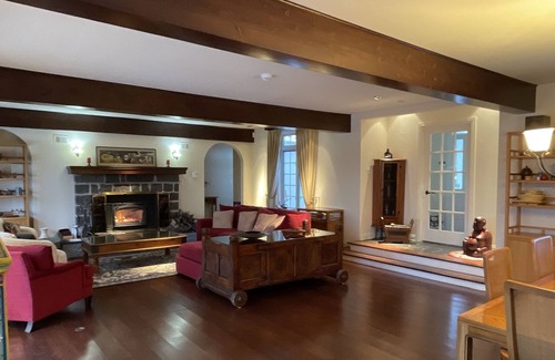 Knowlton House | Spacious Country House on 22 Acres near ski/outdoor centres