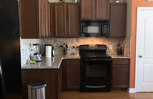 Ladson House | Spacious/Cozy 3Bedroom/2.5 Bath Home