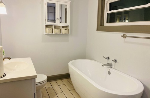 Fall Creek Place House | Spacious cozy family home, entertainment for the whole family. Enjoy the trail