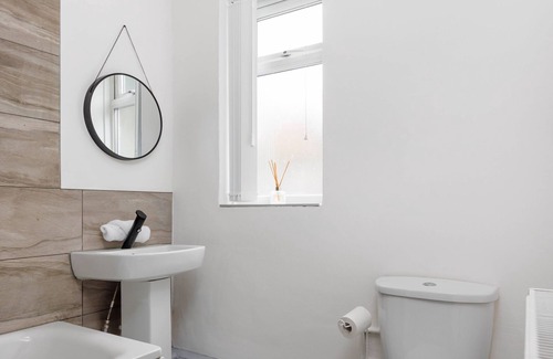 Kirkdale Apartment | Spacious Cozy flat - Spellow Lane - Liverpool