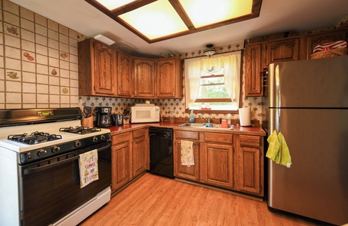 Norway House | Spacious, cozy waterfront cottage on Norway Lake with hiking trails nearby.