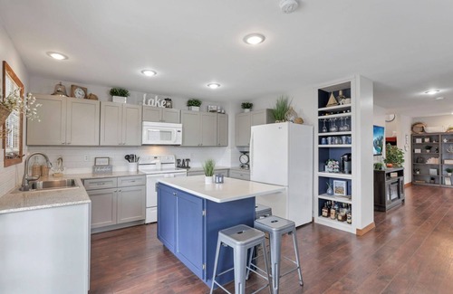 Buckeye Lake House | Spacious Cranberry Bay home just steps to the water! Pet friendly & Minimal Fees