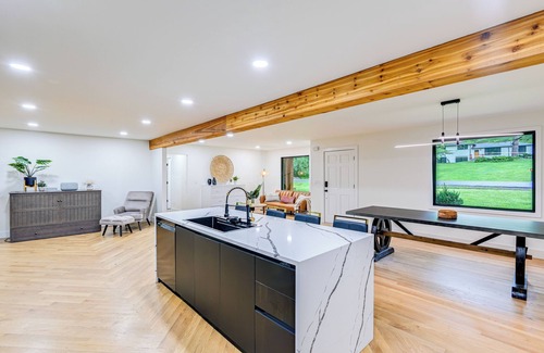 West Meade House | Spacious Deck: Contemporary Home in Nashville!