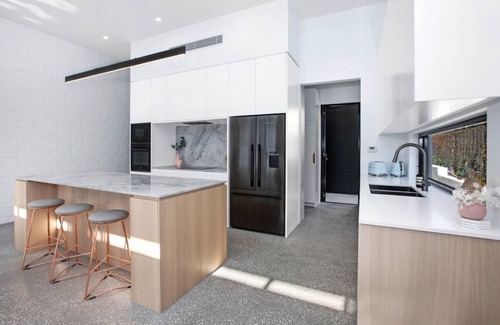 Woolooware House | Spacious Designer 4 bed family home - pool + pets
