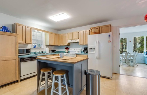 Ocean View Cottage | Spacious Dog-Friendly Escape Near Bethany Beach w/Pool & Sunroom