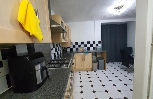 Birch House | Spacious Double Bedroom WA Greater Manchester