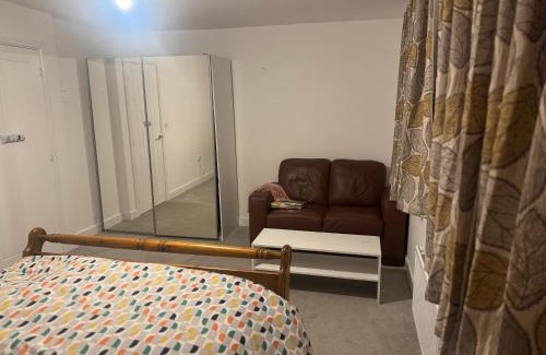 Colchester House | Spacious double room with king size bed