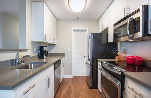 Old Mountain View Apartment | Spacious DT Mountain View 2BR w/Gym, Pool, Parking, W/D by Blueground