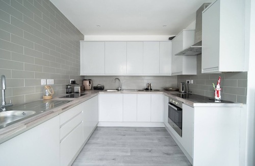Thornton-Cleveleys House | Spacious Duplex Apartment - Perfectly Situated in the Heart