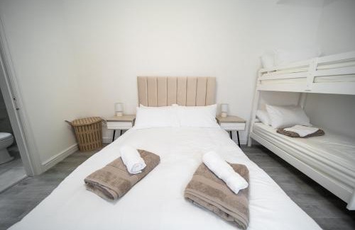 Thornton-Cleveleys Apartment | Spacious Duplex Apartment - Perfectly Situated in the Heart of the City