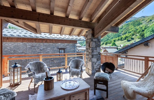 Le Bettaix Apartment | Spacious Duplex, Ski-In/Ski-Out, 4 Bedrooms, Fireplace, Mountain Serenity
