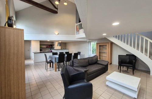 Grosbreuil House | Spacious duplex house in Grosbreuil