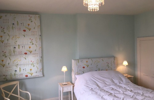 Swanage House | Spacious, elegant house in Swanage. Quiet location, beach few mins, big garden.