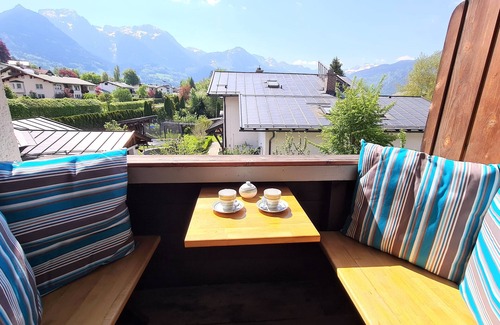 Stanggaß Apartment | Spacious Elly vacation apartment with 2 bedrooms, 2 bathrooms and Watzmann view