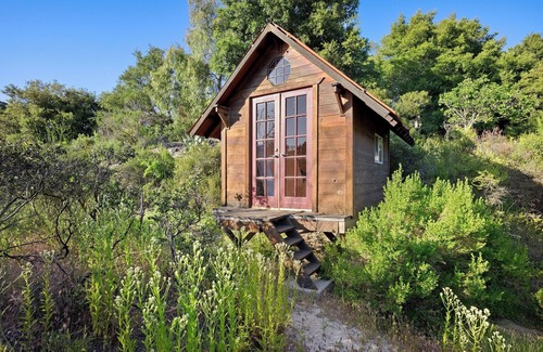 Topanga House | Spacious estate with 7 bedrooms and WiFi, fitness room in tranquil Topanga