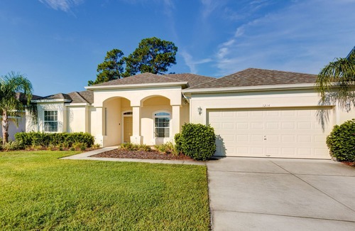 Ridgewood Lakes Villa | Spacious Exec Villa With Large Private Pool. Stunning Golf Course and Lake Views