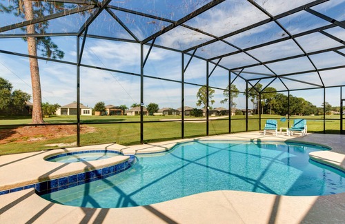 Ridgewood Lakes Villa | Spacious Exec Villa With Large Private Pool. Stunning Golf Course and Lake Views
