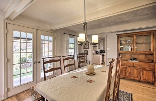 Faber House | Spacious Faber Home w/Yard, Steps to Winery!