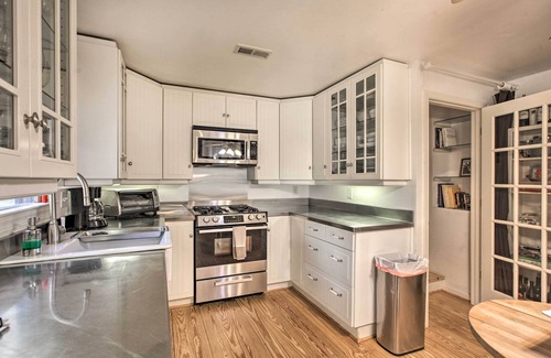 Faber House | Spacious Faber Home w/Yard, Steps to Winery!