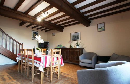 Glatigny Cottage | Spacious Family-Friendly Gite with Fireplace, Garden, & BBQ near La Haye