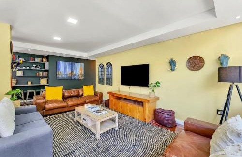 Three Anchor Bay Apartment | Spacious family Apartment Near Beach with Inverter