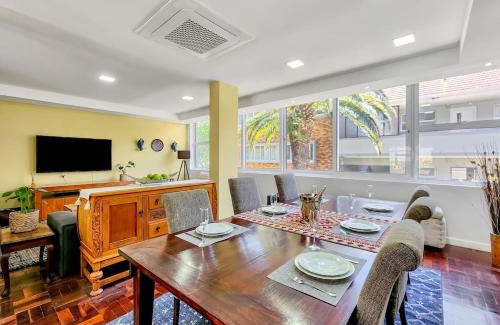 Three Anchor Bay Apartment | Spacious family Apartment Near Beach with Inverter